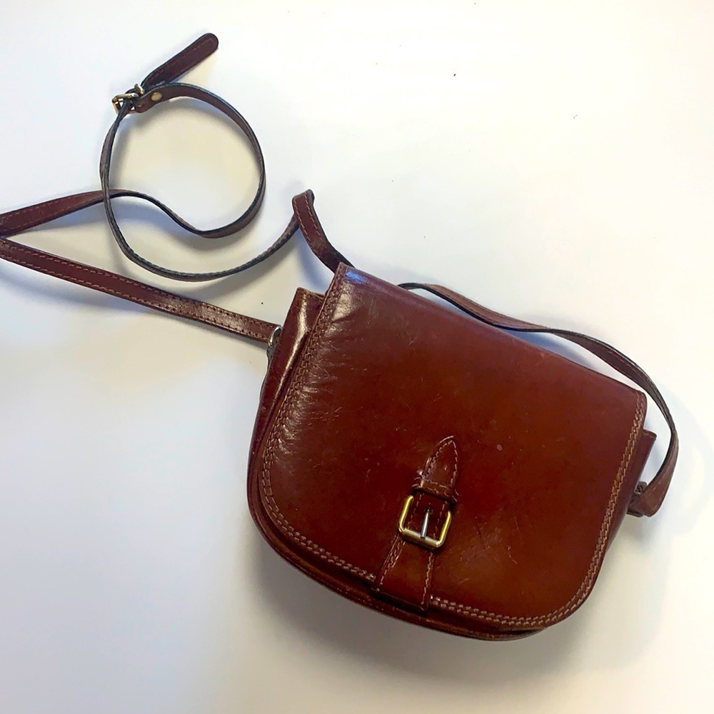 Ann Taylor small leather saddle bag shaped cross body bag brown leather.